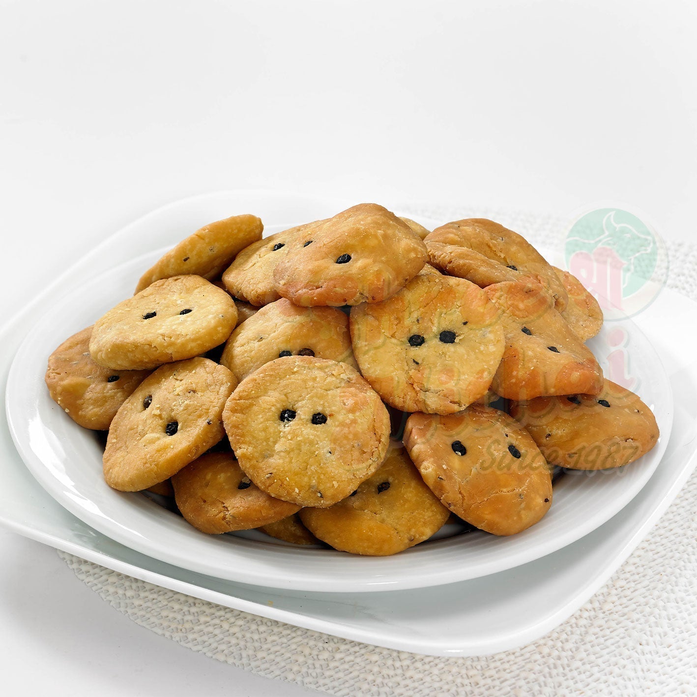 https://cdn.shopify.com/s/files/1/1857/6931/files/round-mathri-807081.jpg?v=1762169310