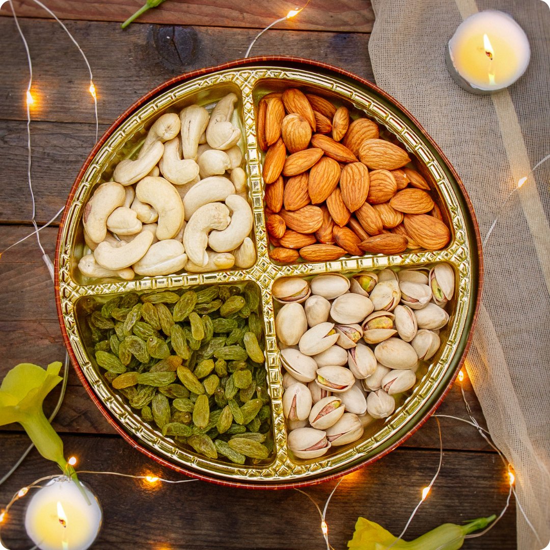 https://cdn.shopify.com/s/files/1/1857/6931/files/royal-dry-fruit-tin-250g-579246.jpg?v=1762169492