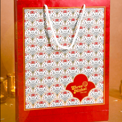 https://cdn.shopify.com/s/files/1/1857/6931/files/royal-kaju-collection-3776948.png?v=1762168655