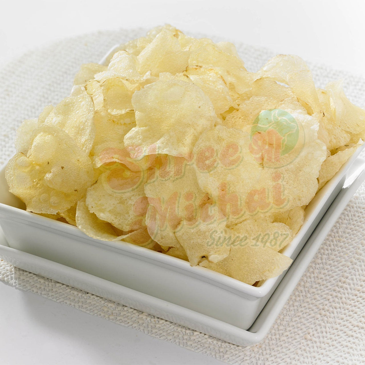 https://cdn.shopify.com/s/files/1/1857/6931/files/salted-potato-chips-972884.jpg?v=1762168975