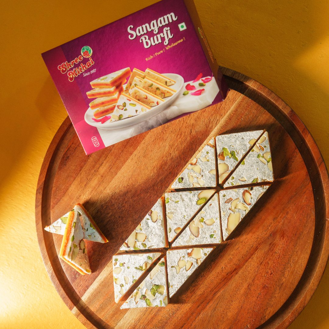 https://cdn.shopify.com/s/files/1/1857/6931/files/sangam-burfi-789735.jpg?v=1762168993