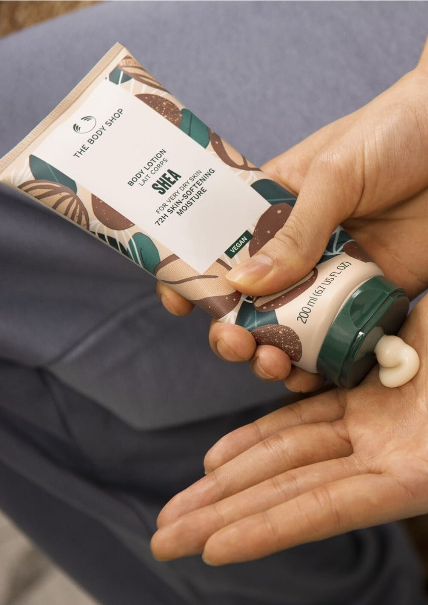 https://cdn.shopify.com/s/files/1/1857/6931/files/shea_body_lotion_2.jpg?v=1755083587