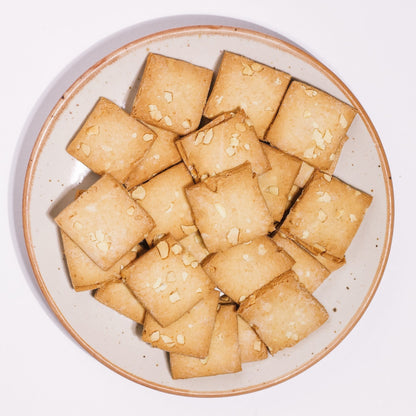 https://cdn.shopify.com/s/files/1/1857/6931/files/sugarfree-cashew-cookies-2569980.jpg?v=1762169034