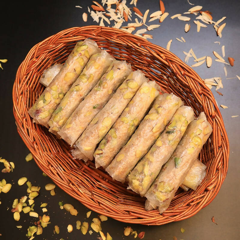 https://cdn.shopify.com/s/files/1/1857/6931/products/tWlGFXCuAF.jpg?v=1706606841